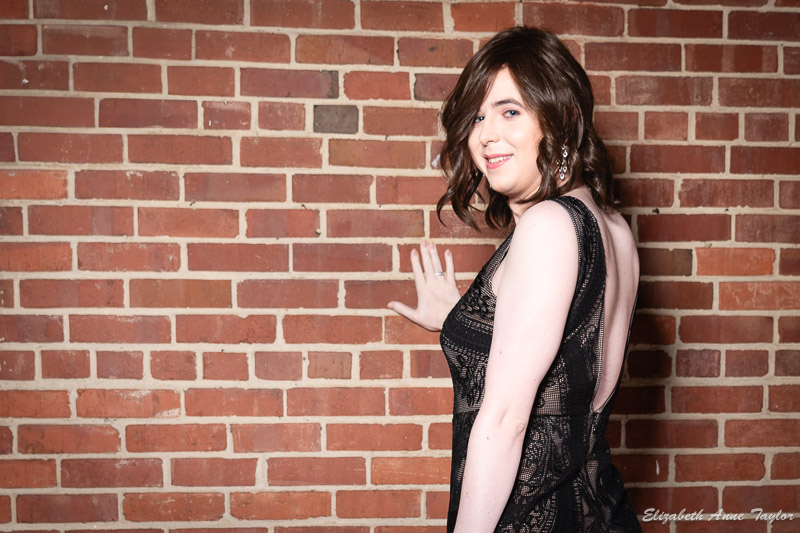 Nicole: Stylish Elegance